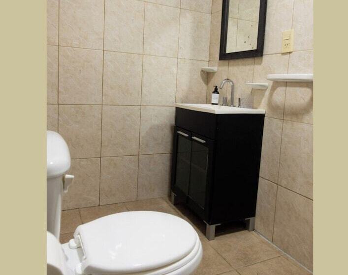 هاستل Hostería Aonikenk