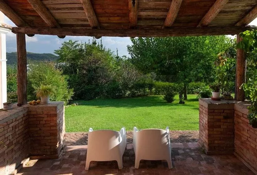 Hotelli Agriturismo La Vecchia Quercia