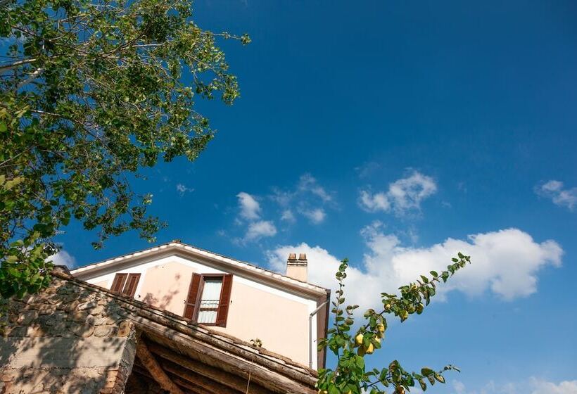 ホテル Agriturismo La Vecchia Quercia