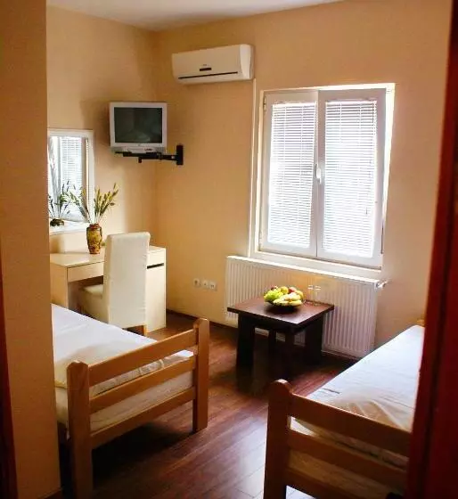 پانسیون Guest House Villa Mir