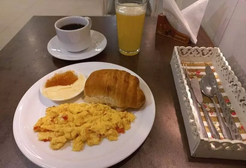 Majatalo La Rosario