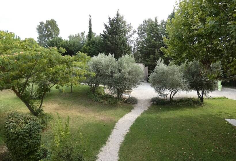 پانسیون Mas Seraphin