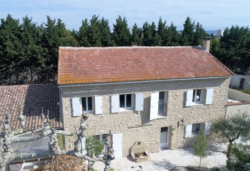 پانسیون Mas Seraphin