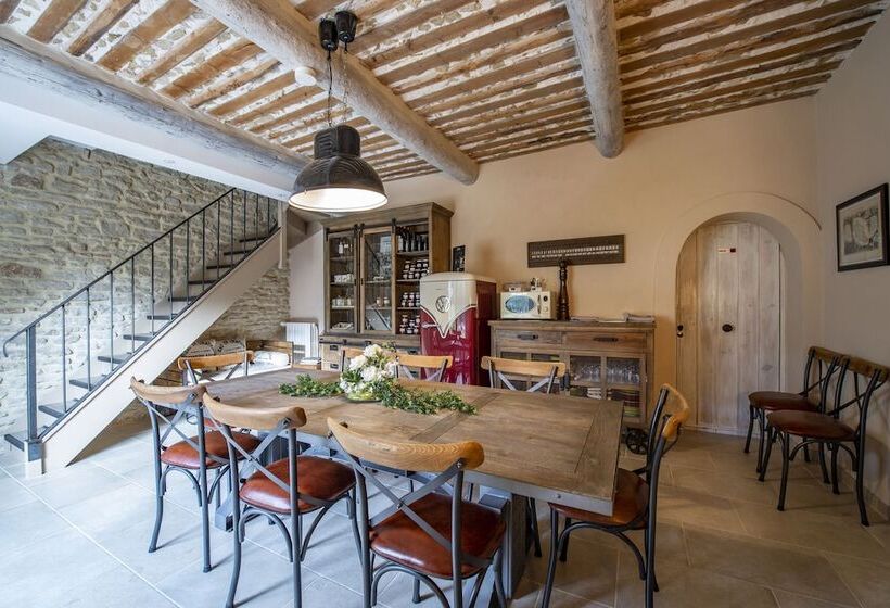 پانسیون Mas Seraphin