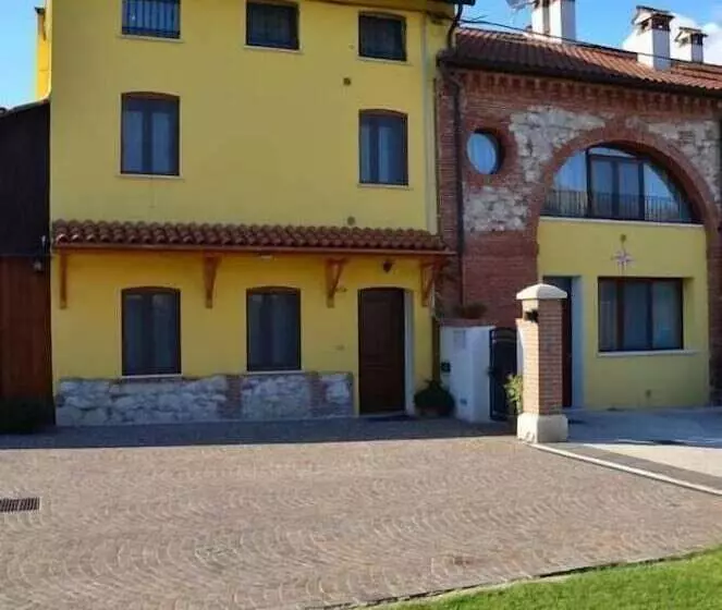 هتل Agriturismo Alla Corte