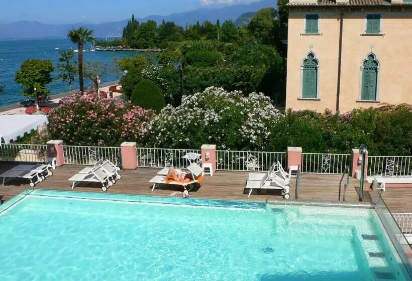 ホテル Alla Riviera