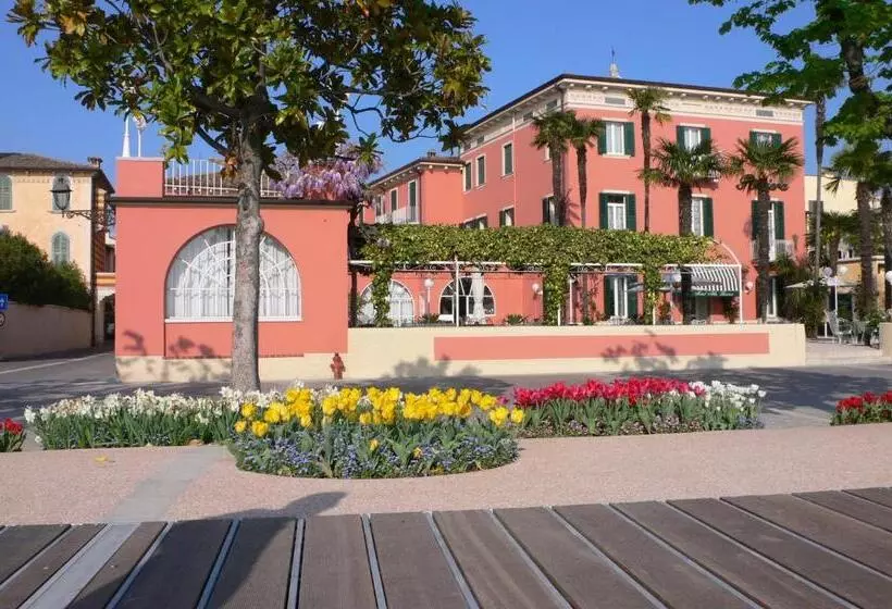 ホテル Alla Riviera