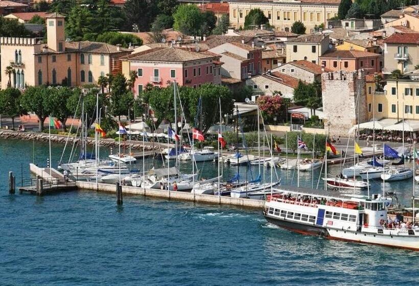 فندق Alla Riviera