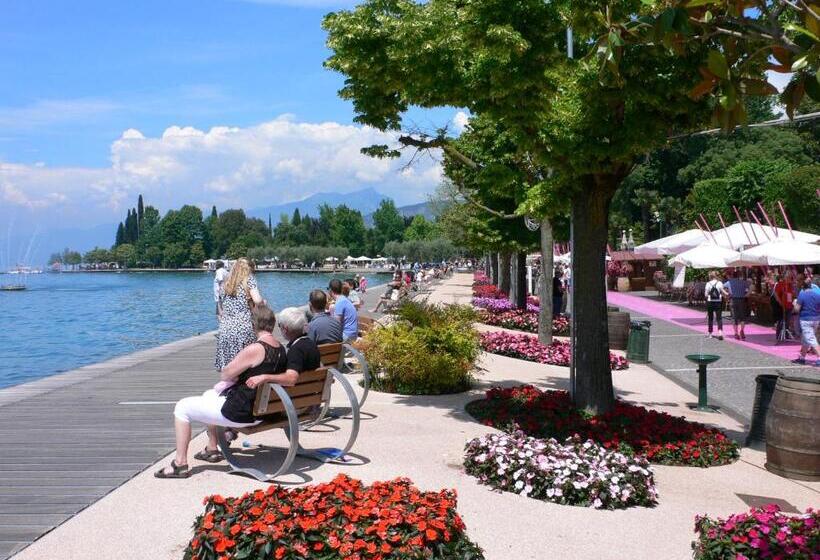 فندق Alla Riviera