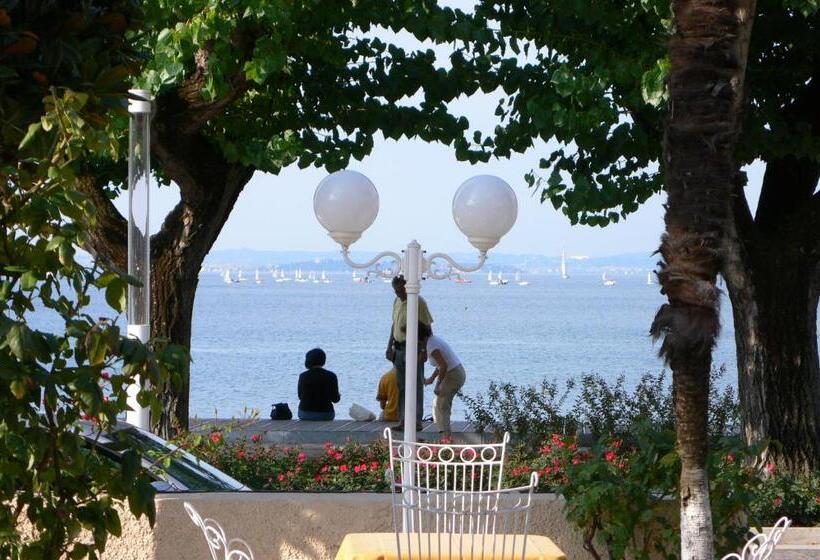 فندق Alla Riviera