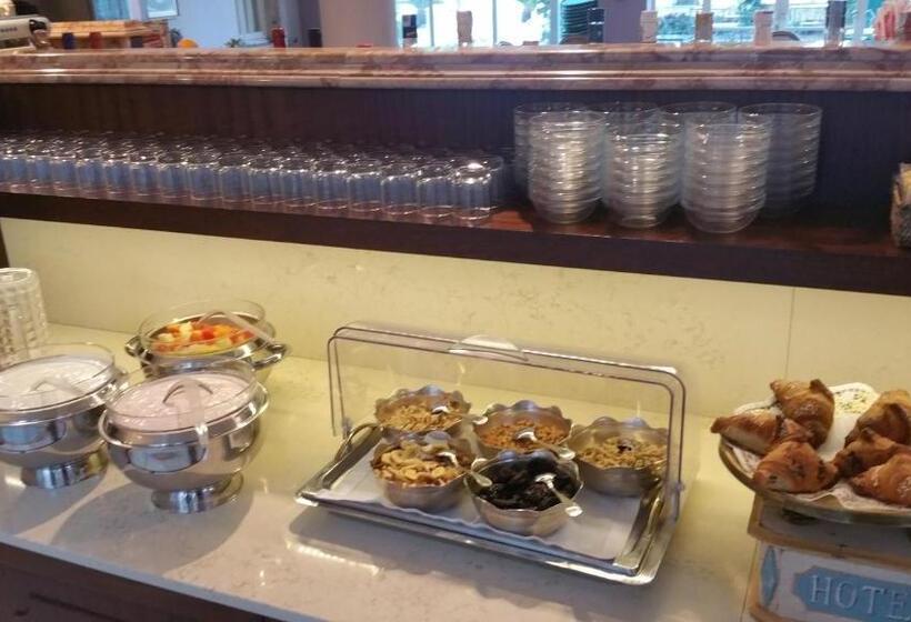 فندق Alla Riviera