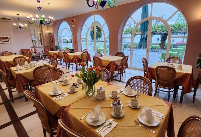 فندق Alla Riviera