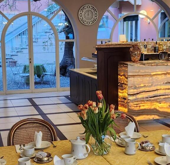 فندق Alla Riviera