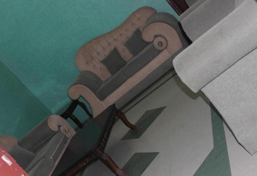 Lavina Hotel Apartments