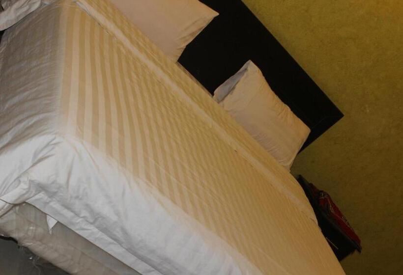 Lavina Hotel Apartments