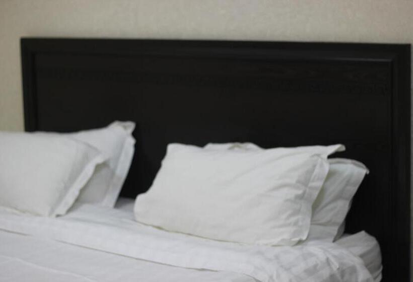 Lavina Hotel Apartments