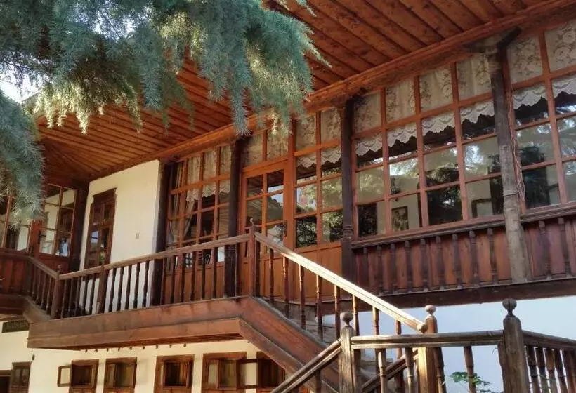 Majatalo Chakarova Guest House