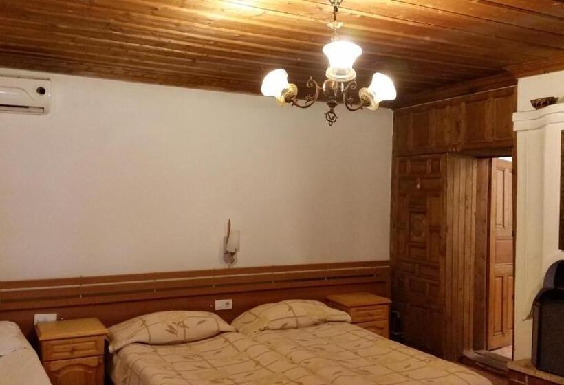 펜션 Chakarova Guest House