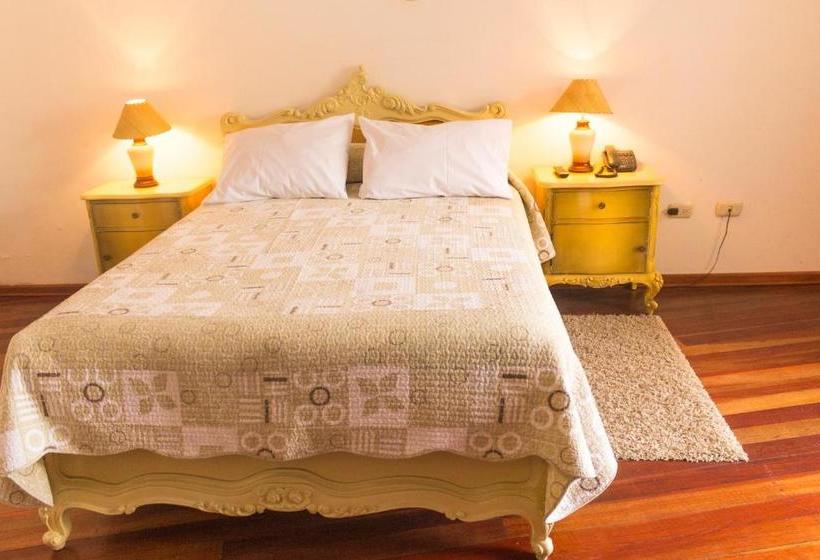 پانسیون El Patio De Elisa