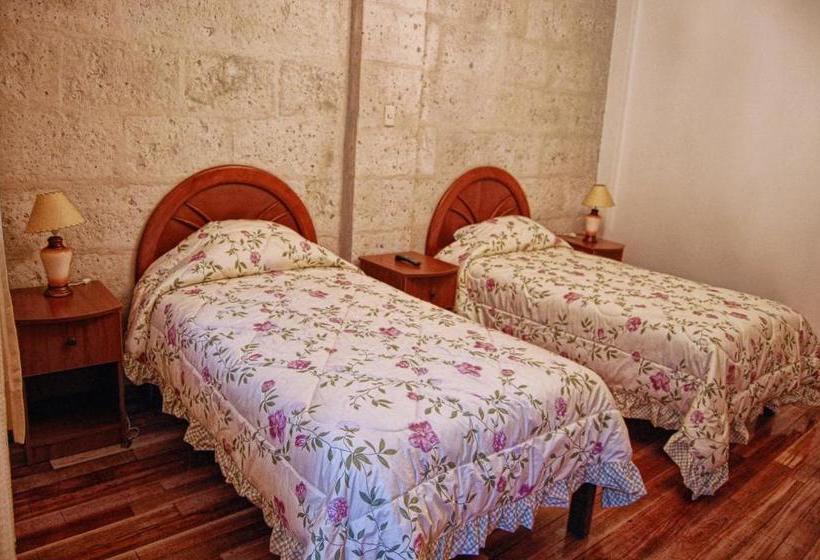 پانسیون El Patio De Elisa