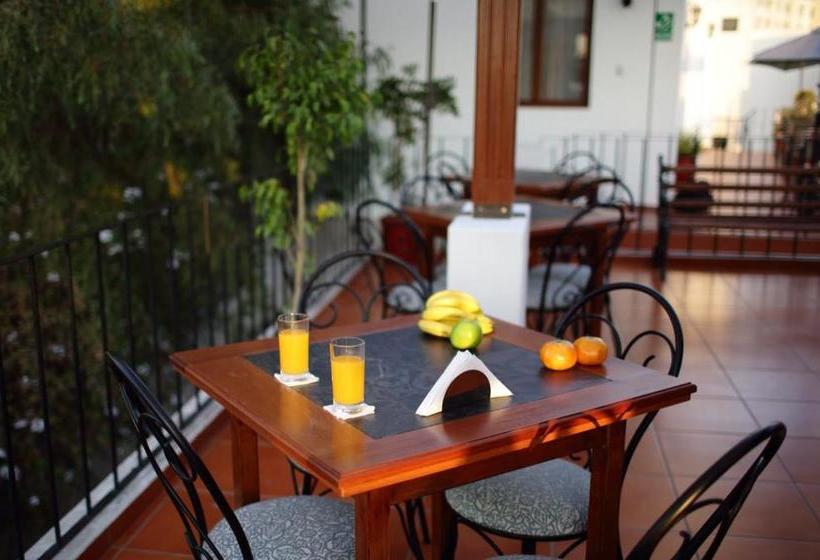 پانسیون El Patio De Elisa