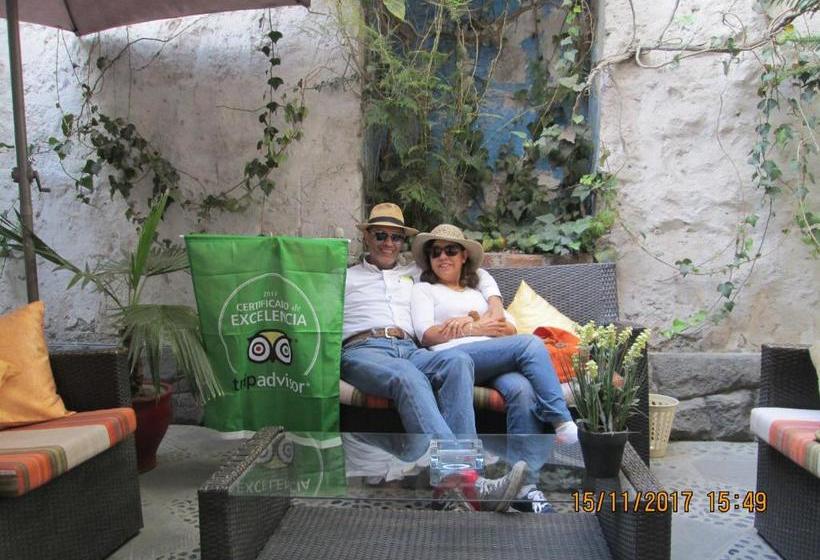 پانسیون El Patio De Elisa