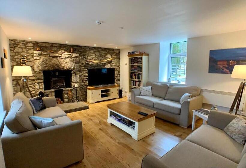 펜션 Ewich House B&b