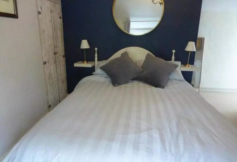 Retkeilymaja The Crown Inn, Kemerton