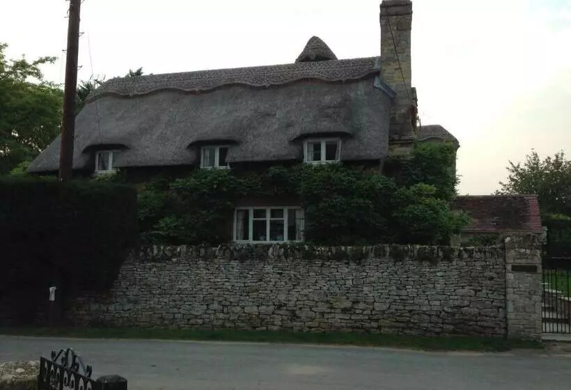 Retkeilymaja The Crown Inn, Kemerton