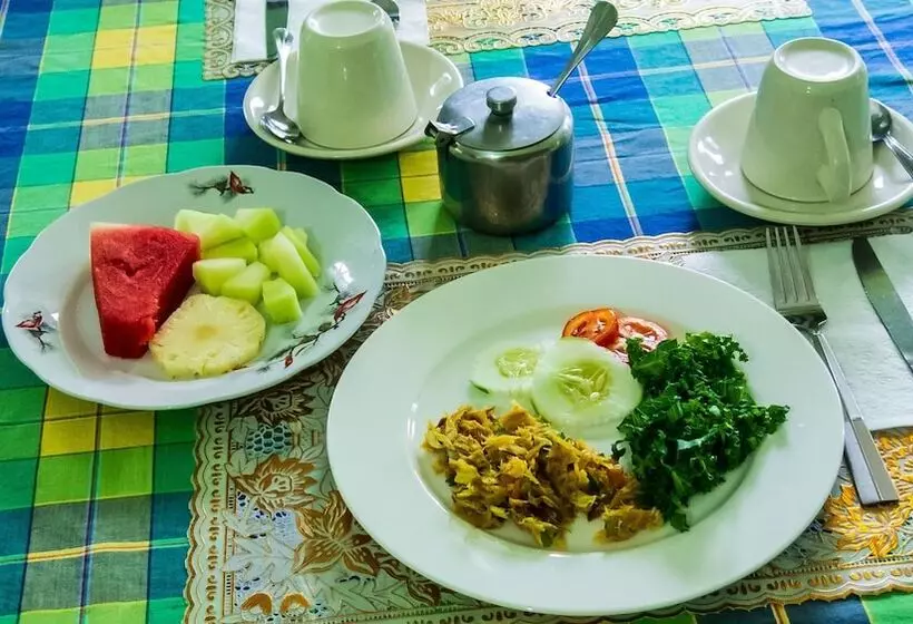 پانسیون Chez Ophelia Cottage Apartments