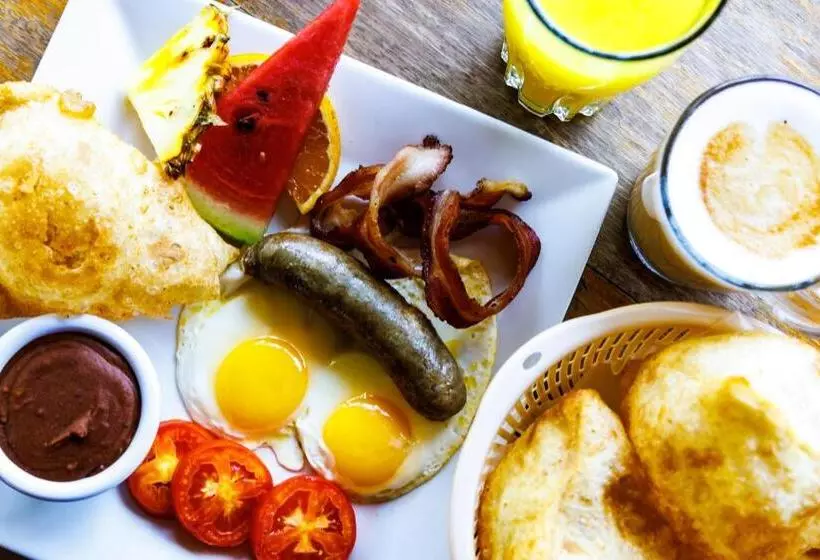 Majatalo Coconut Row Boutique