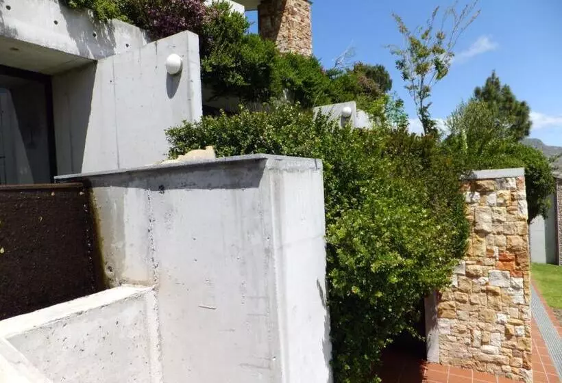 Majatalo Snooze In Hout Bay Self Catering