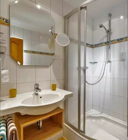 Retkeilymaja Gasthof Arracher Hof