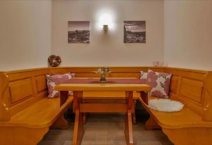 Retkeilymaja Gasthof Arracher Hof