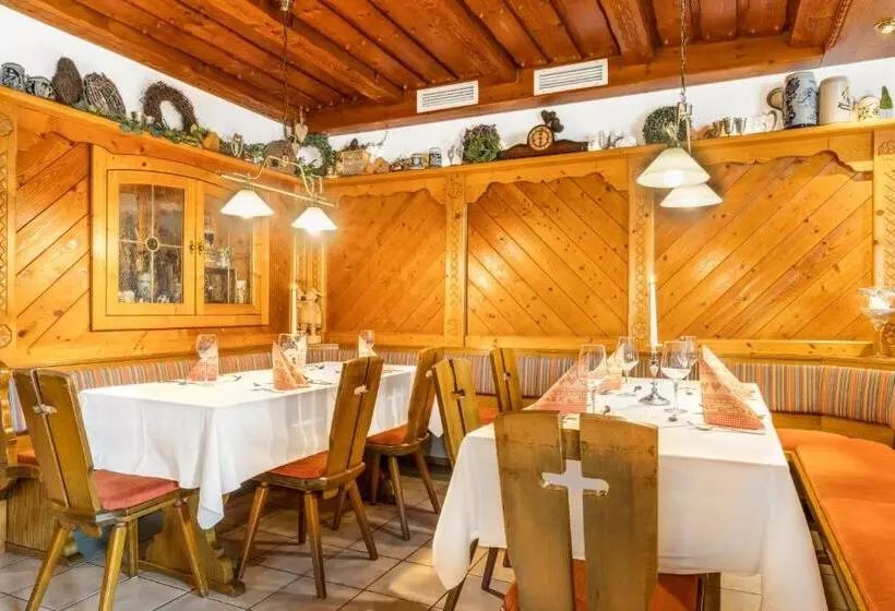 Retkeilymaja Gasthof Arracher Hof