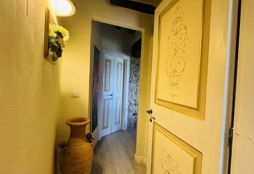 Aamiaismajoitus (B&B) Residenza Teatro Antico