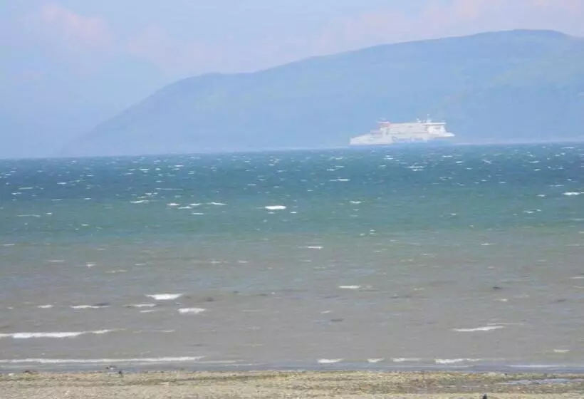 Majatalo Harbour Lights Guesthouse