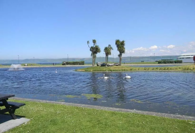 Majatalo Harbour Lights Guesthouse