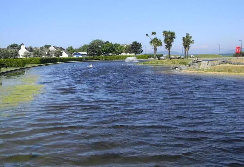 Majatalo Harbour Lights Guesthouse