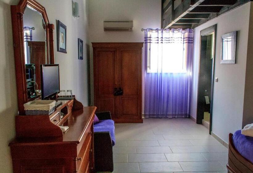 Пансион Refugio No Campo Al 1683