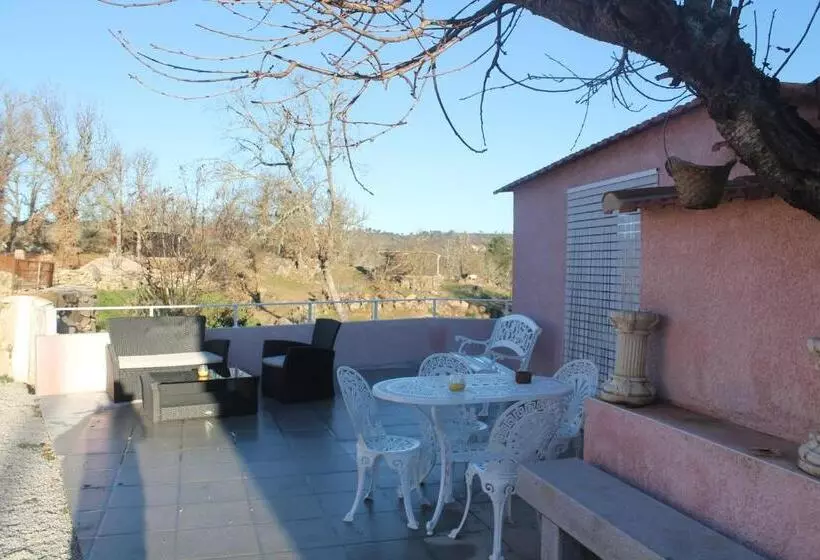 Majatalo Refugio No Campo   Al 1683