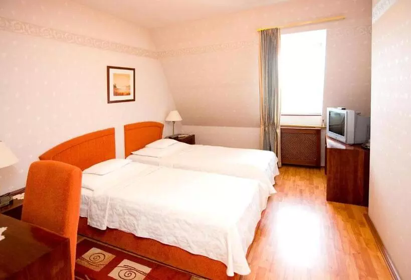 Göcsej Palatinus étterem és Panzió