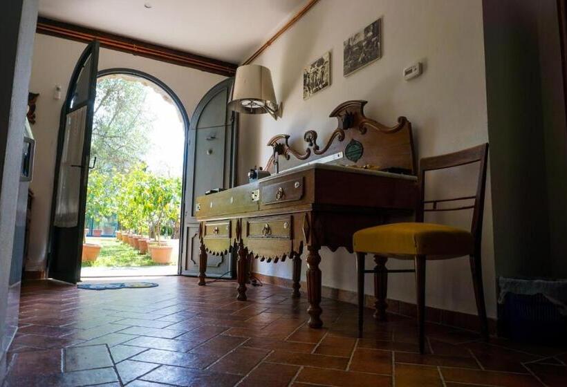 فندق Pian De' Somari