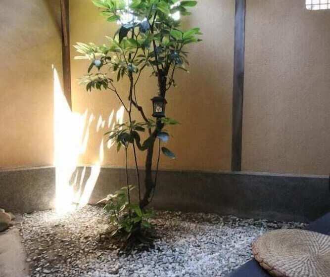 بنسيون Higurashi Sou