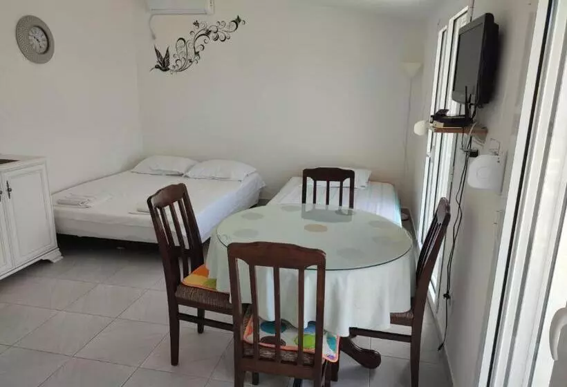 پانسیون Apartments Stevanovic