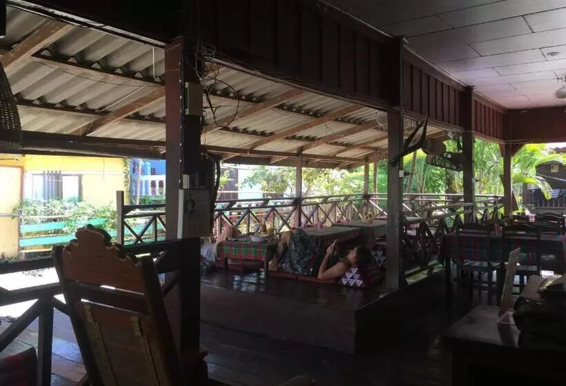 پانسیون Dalom Guesthouse