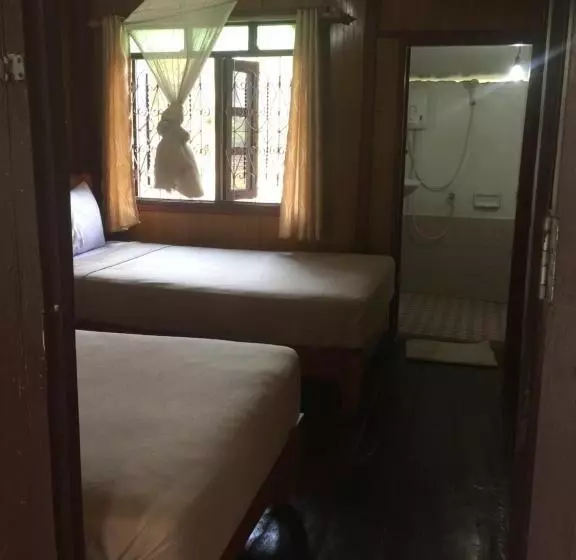 پانسیون Dalom Guesthouse