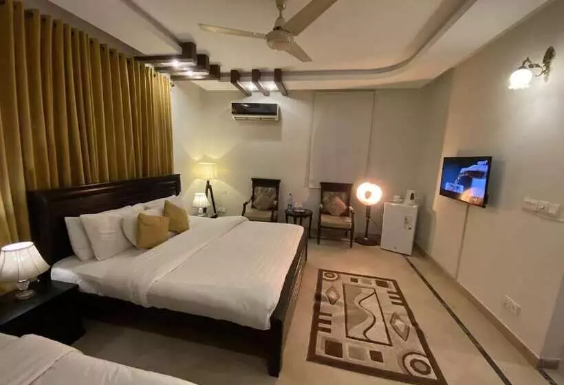 پانسیون Harvey S Guest House