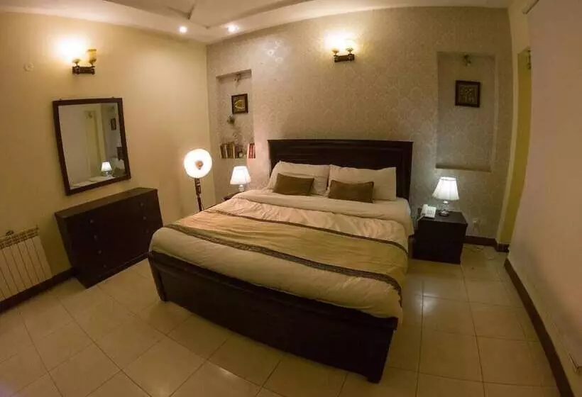 پانسیون Harvey S Guest House