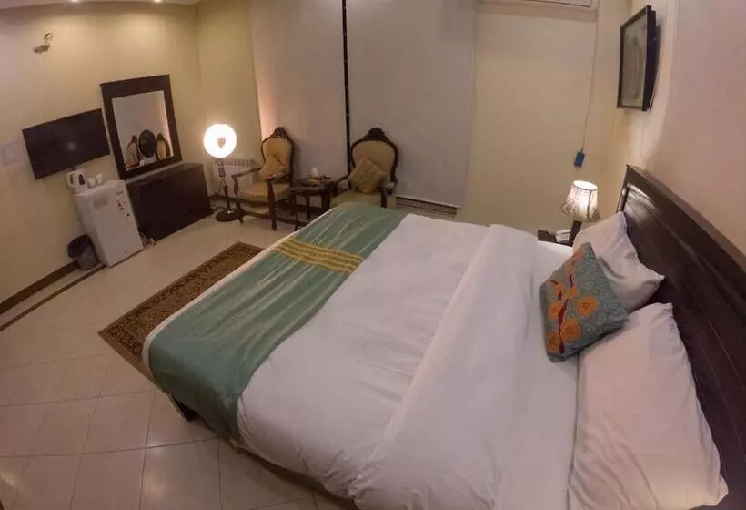 پانسیون Harvey S Guest House